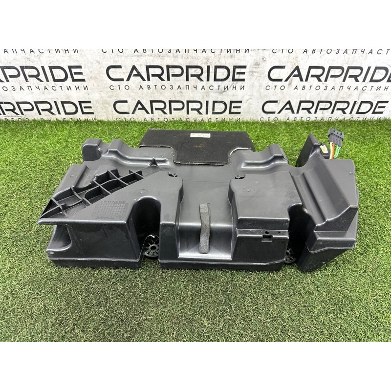 Сабвуфер (электрика) LAND ROVER Range Rover L405 2014 5.0 LR033287