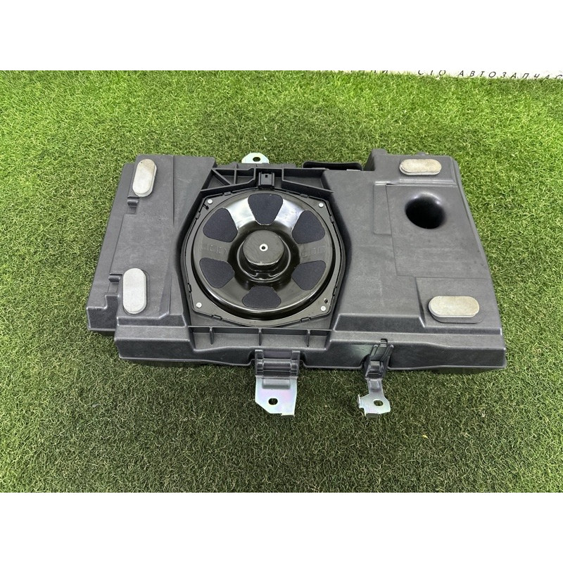 Сабвуфер (электрика) LAND ROVER Range Rover Evoque L538 2015 2.0 LR025879