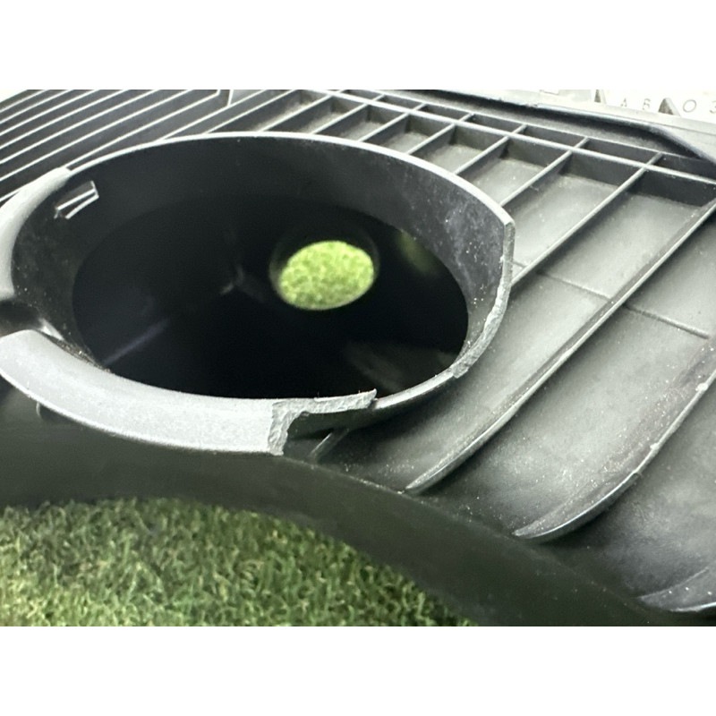 Корпус повітряного фільтра (подача палива) Volkswagen Touareg NF 2011 3.6 7P6129607Q