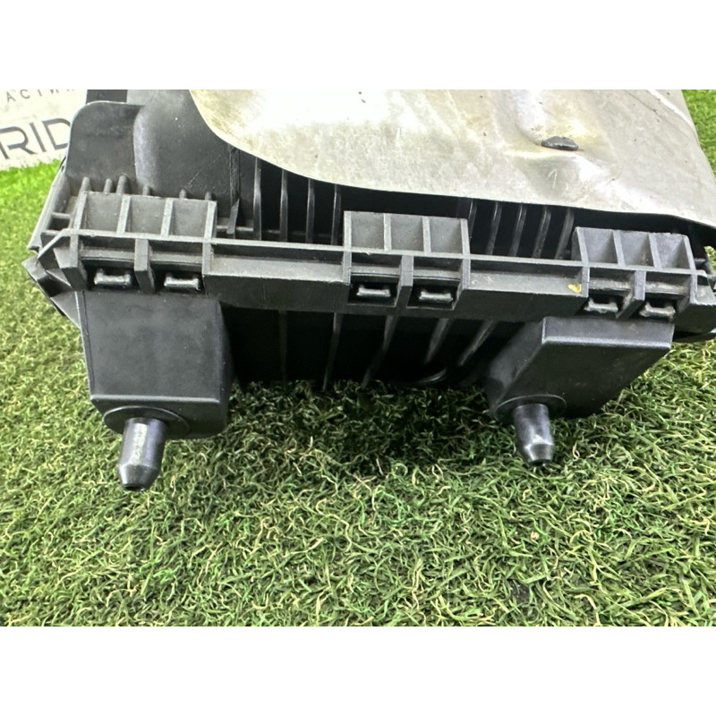 Корпус повітряного фільтра (подача палива) Volkswagen Touareg NF 2013 3.6 7P6129607Q