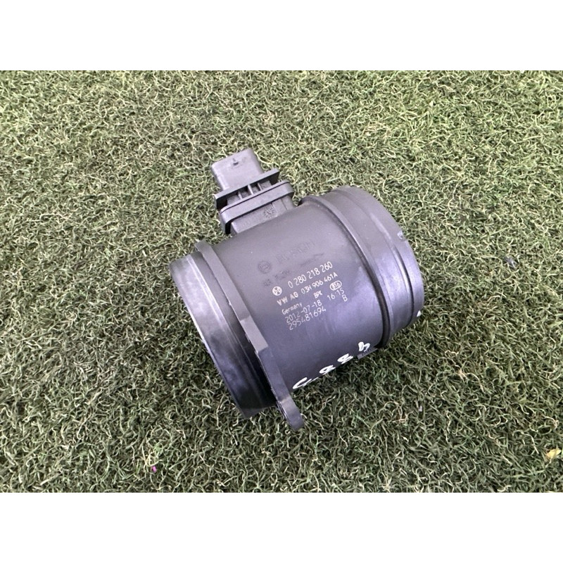 Датчик массового расхода воздуха (электрика двигателя) Volkswagen Touareg NF 2013 3.6 CGRA 03H906461A