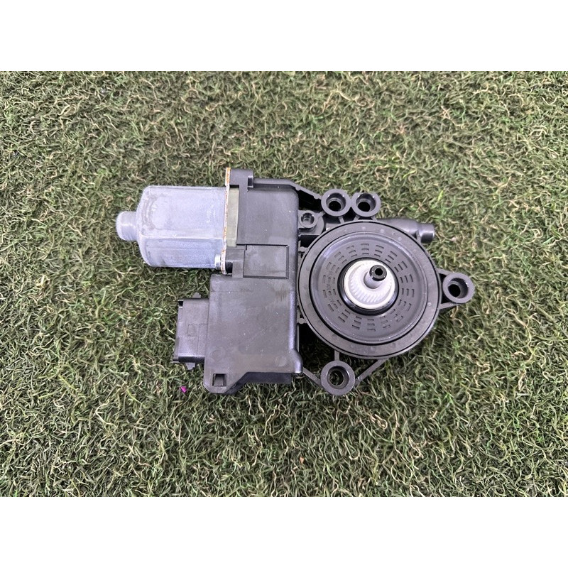 Мотор склопідйомника (электрика) Hyundai Sonata DN8 2020 2.5 82450L1010