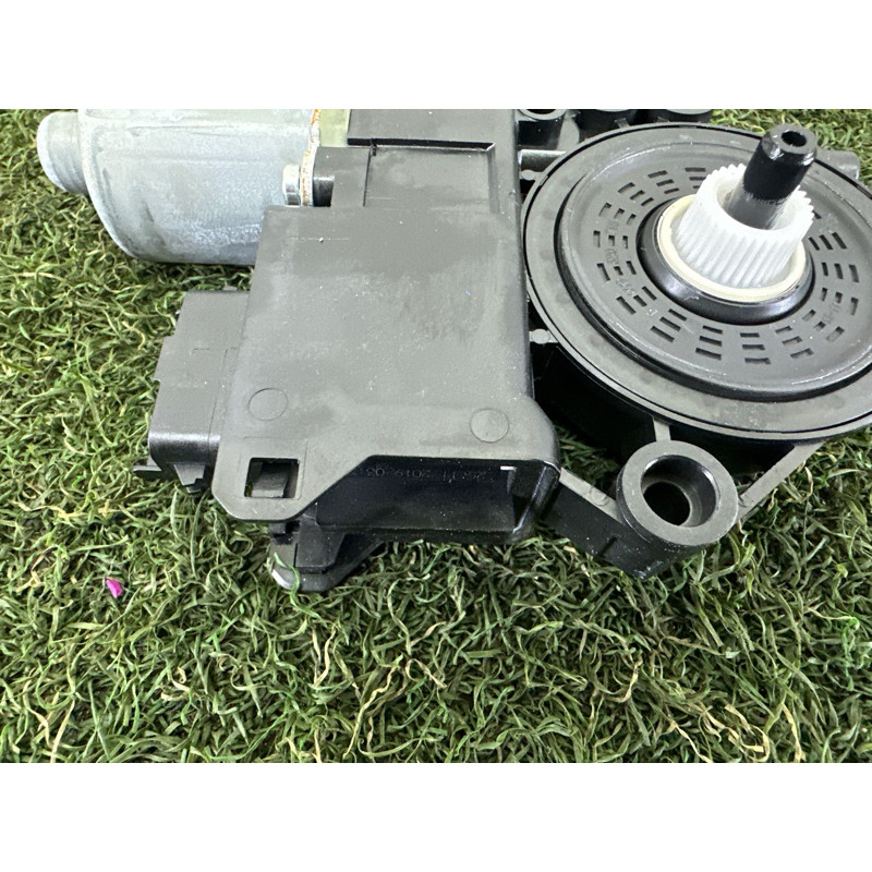 Мотор склопідйомника (электрика) Hyundai Sonata DN8 2020 2.5 82450L1010