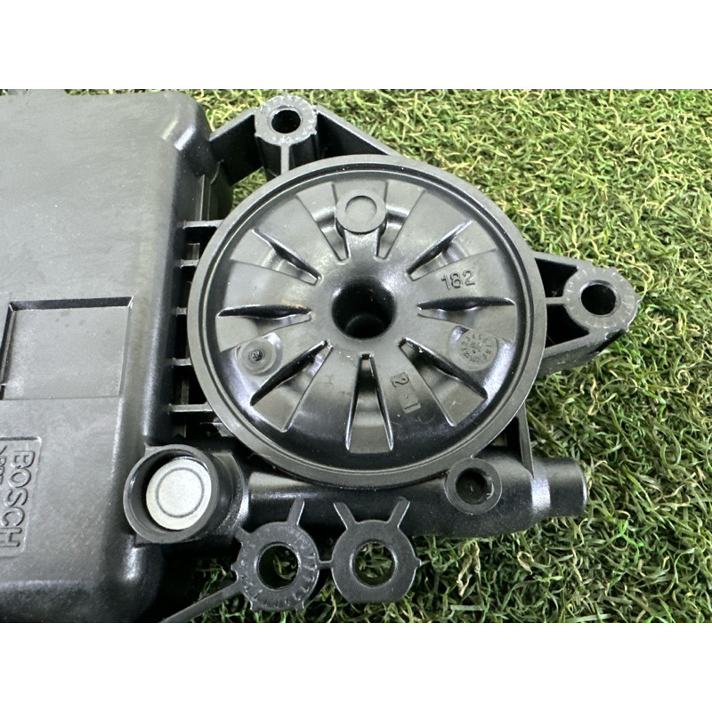 Мотор склопідйомника (электрика) Hyundai Sonata DN8 2020 2.5 82450L1010