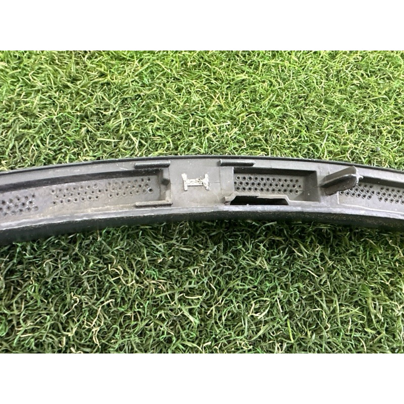 Накладка на крыло (кузов и элементы) Volkswagen Touareg NF 2013 3.6 CGRA 7P6853717CGRU