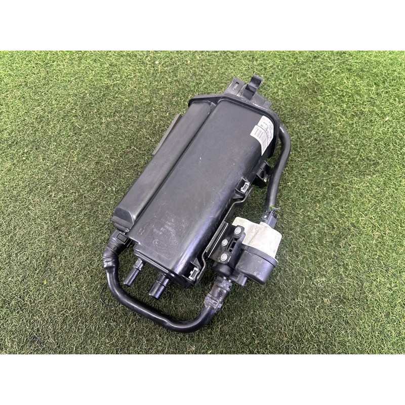 Абсорбер топливный (топливная система) LAND ROVER Range Rover L405 2014 5.0 LR061273