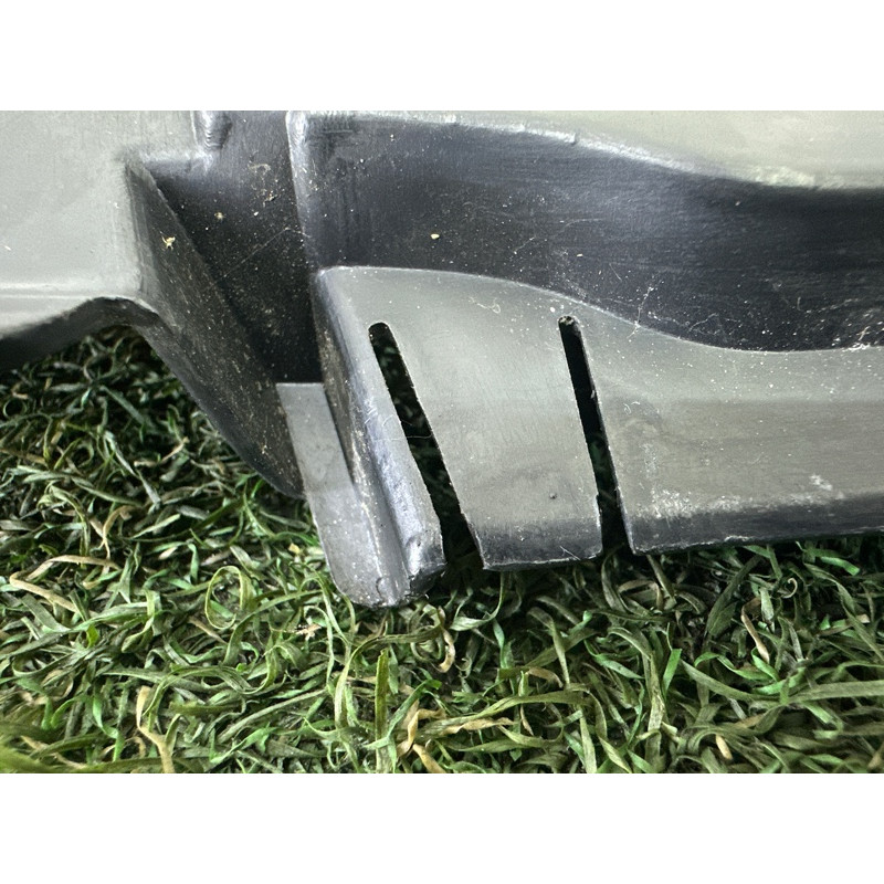 Накладка на жабо (кузов і елементи) BMW X5 F15 2015 3.0 64319245594