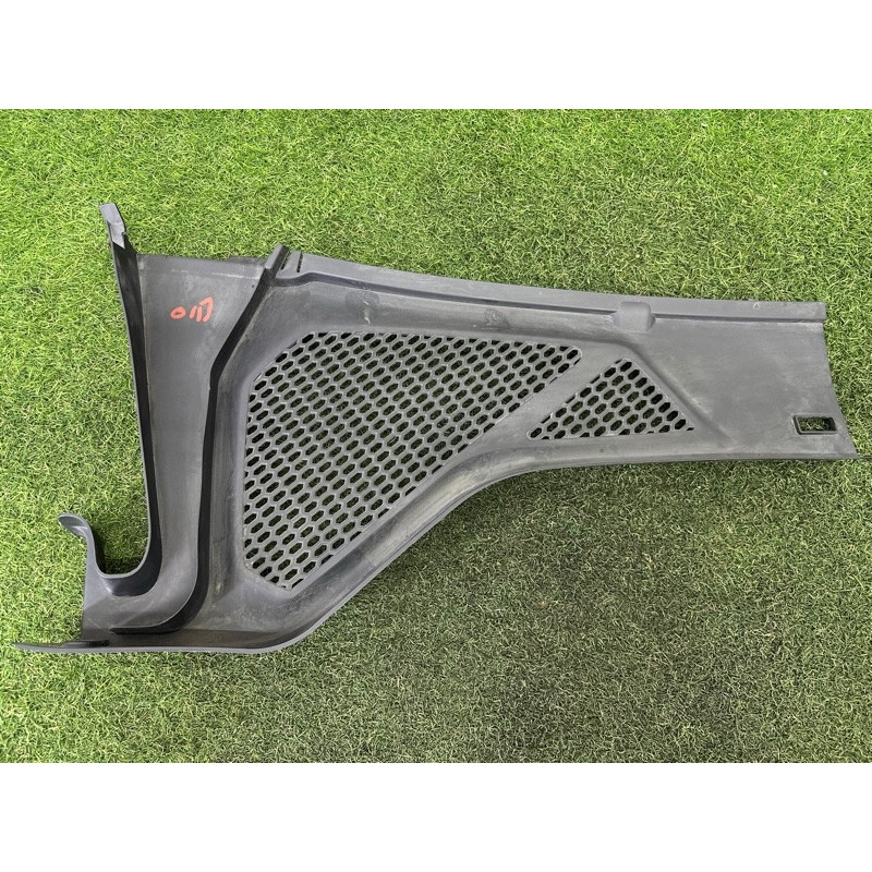 Накладка на жабо (кузов і елементи) BMW X5 F15 2015 3.0 64319245594