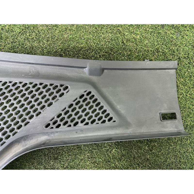 Накладка на жабо (кузов і елементи) BMW X5 F15 2015 3.0 64319245594