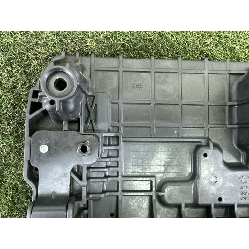 Площадка аккумулятора (кузов и элементы) Hyundai Sonata DN8 2020 2.5 37150L1000