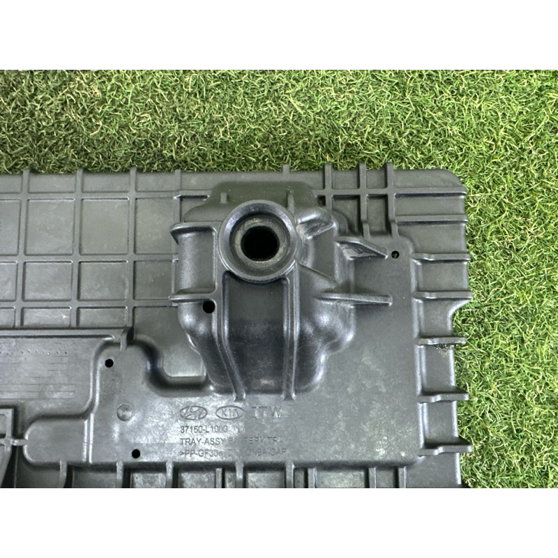 Площадка аккумулятора (кузов и элементы) Hyundai Sonata DN8 2020 2.5 37150L1000