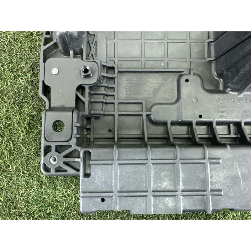 Площадка аккумулятора (кузов и элементы) Hyundai Sonata DN8 2020 2.5 37150L1000
