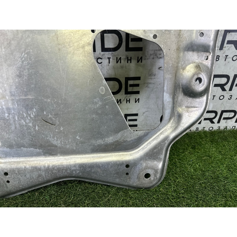 Захист двигуна (кузов і елементи) BMW X5 E70 2011 3.0 31106786568