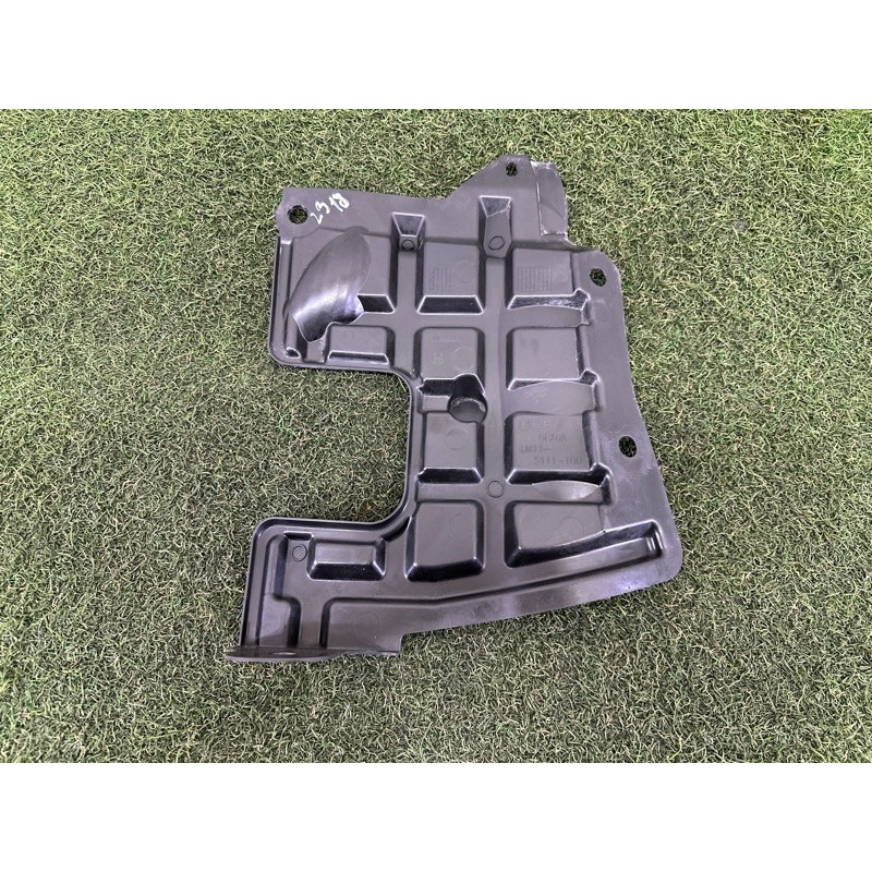 Захист двигуна (кузов і елементи) Nissan Rogue T33 2021 2.5 648396RA0A