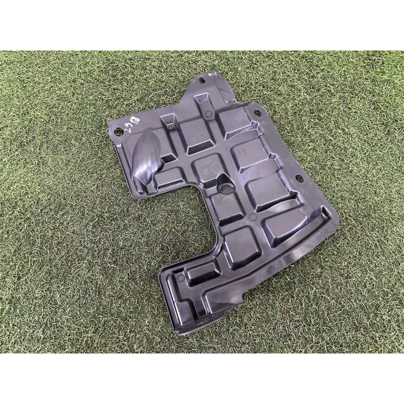 Захист двигуна (кузов і елементи) Nissan Rogue T33 2021 2.5 648396RA0A
