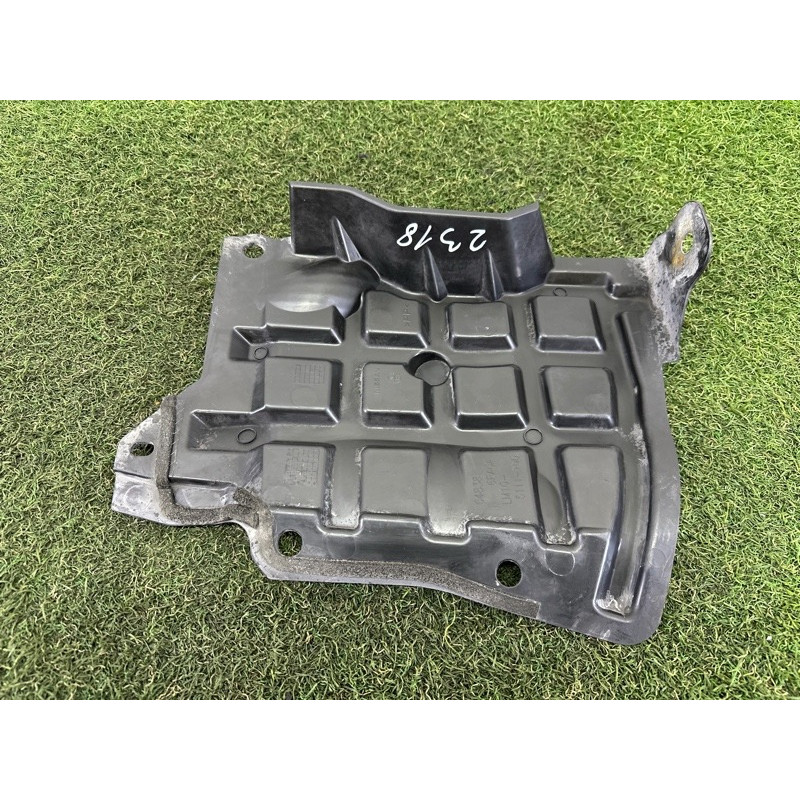 Захист двигуна (кузов і елементи) Nissan Rogue T33 2021 2.5 648386RA0A