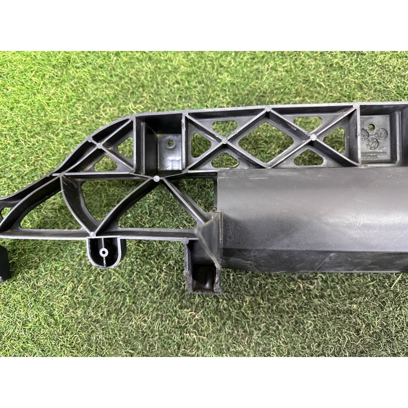 Кріплення бампера (кузов і елементи) AUDI Q7 4L 2015 3.0 CNRB 4L0807329