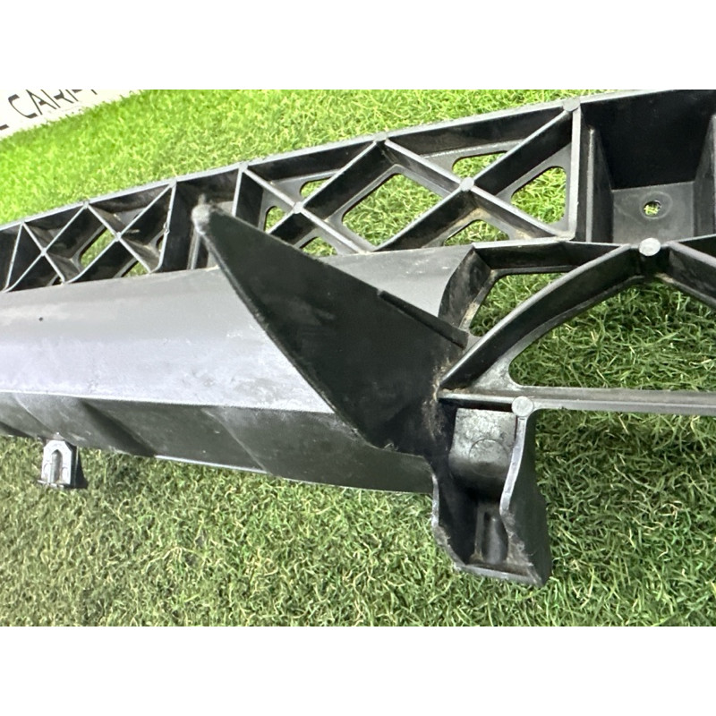 Кріплення бампера (кузов і елементи) AUDI Q7 4L 2015 3.0 CNRB 4L0807329