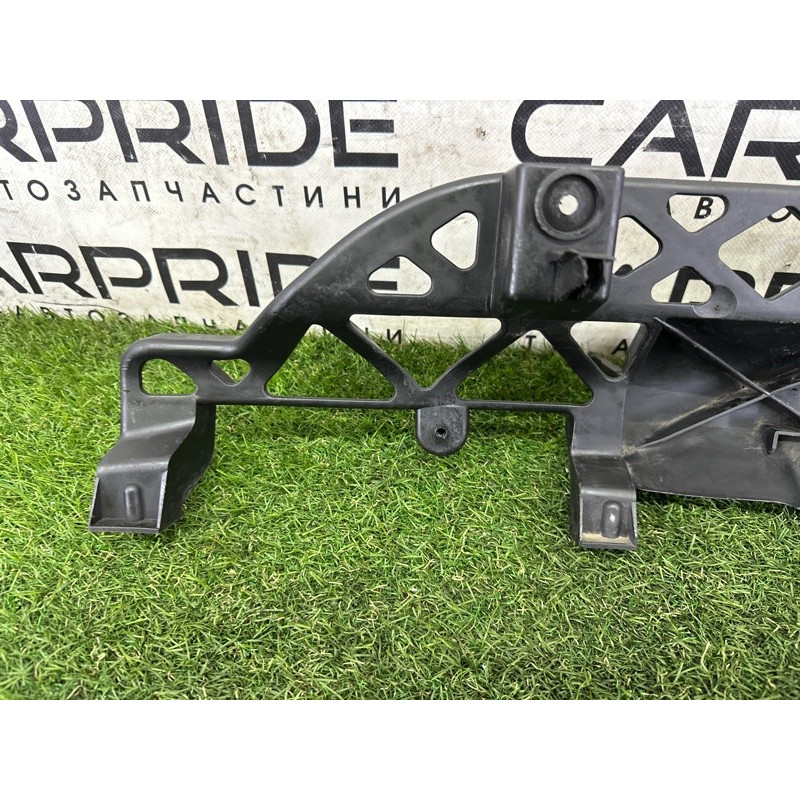 Кріплення бампера (кузов і елементи) AUDI Q7 4L 2015 3.0 CNRB 4L0807329