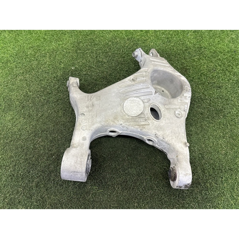 Рычаг підвіски (подвеска) LAND ROVER Discovery Sport L550 2016 2.0 LR076679
