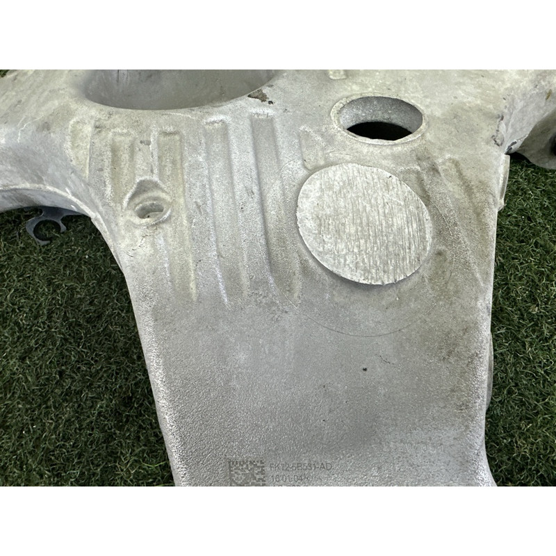 Рычаг підвіски (подвеска) LAND ROVER Discovery Sport L550 2016 2.0 LR076679