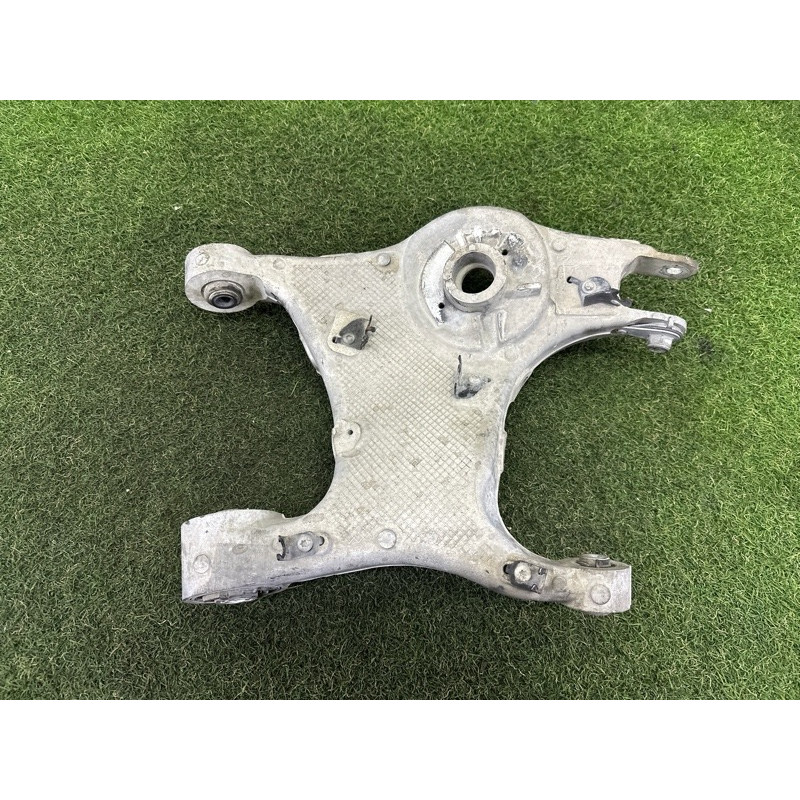 Рычаг підвіски (подвеска) LAND ROVER Discovery Sport L550 2016 2.0 LR076679