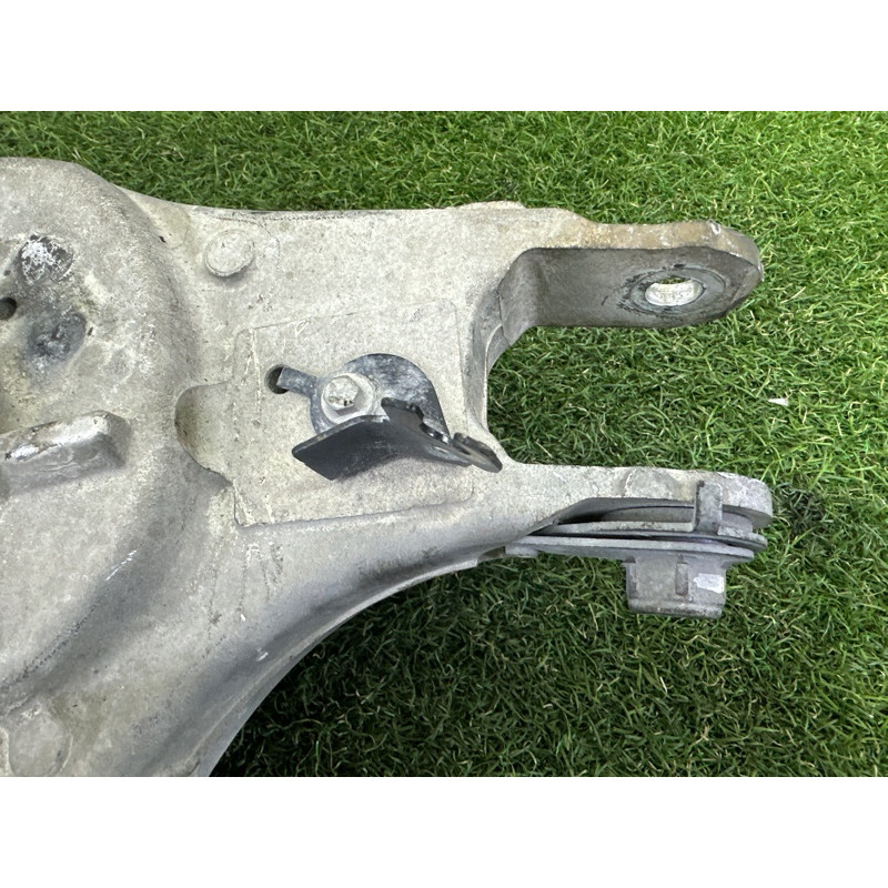 Рычаг підвіски (подвеска) LAND ROVER Discovery Sport L550 2016 2.0 LR076679