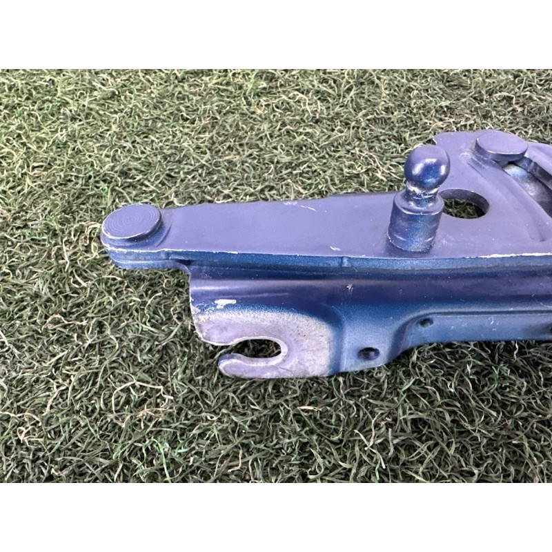 Петля капота (кузов і елементи) BMW X1 F48 2016 2.0 41007427126