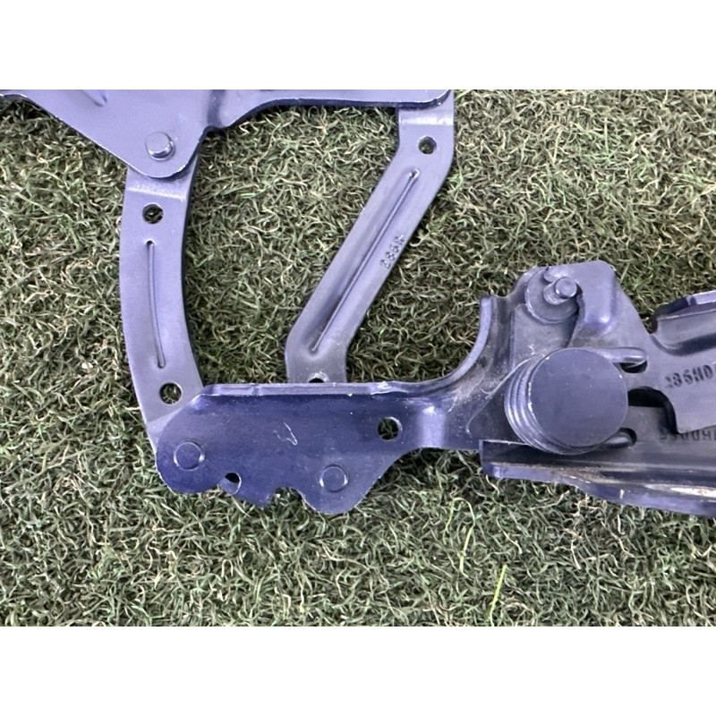 Петля капота (кузов і елементи) BMW X1 F48 2016 2.0 41007427126