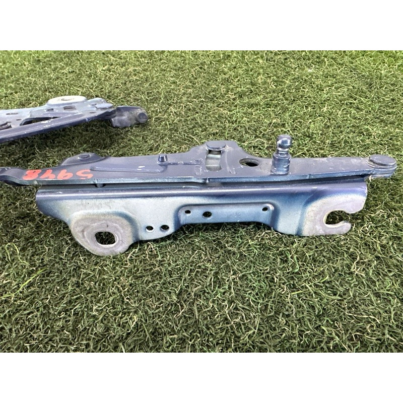Петля капота (кузов і елементи) BMW X1 F48 2016 2.0 41007427125