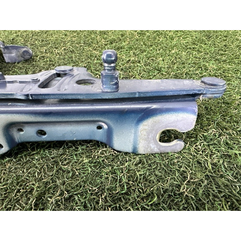 Петля капота (кузов і елементи) BMW X1 F48 2016 2.0 41007427125