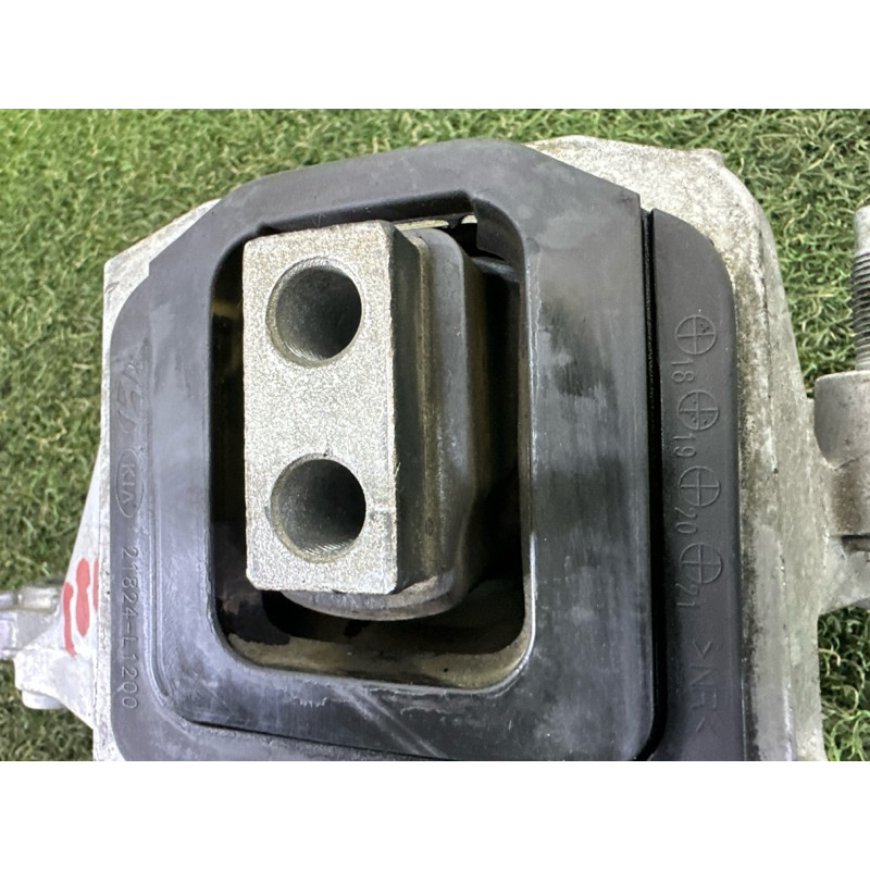Подушка двигуна (двигатель и элементы) Hyundai Sonata DN8 2020 2.5 21830L1350