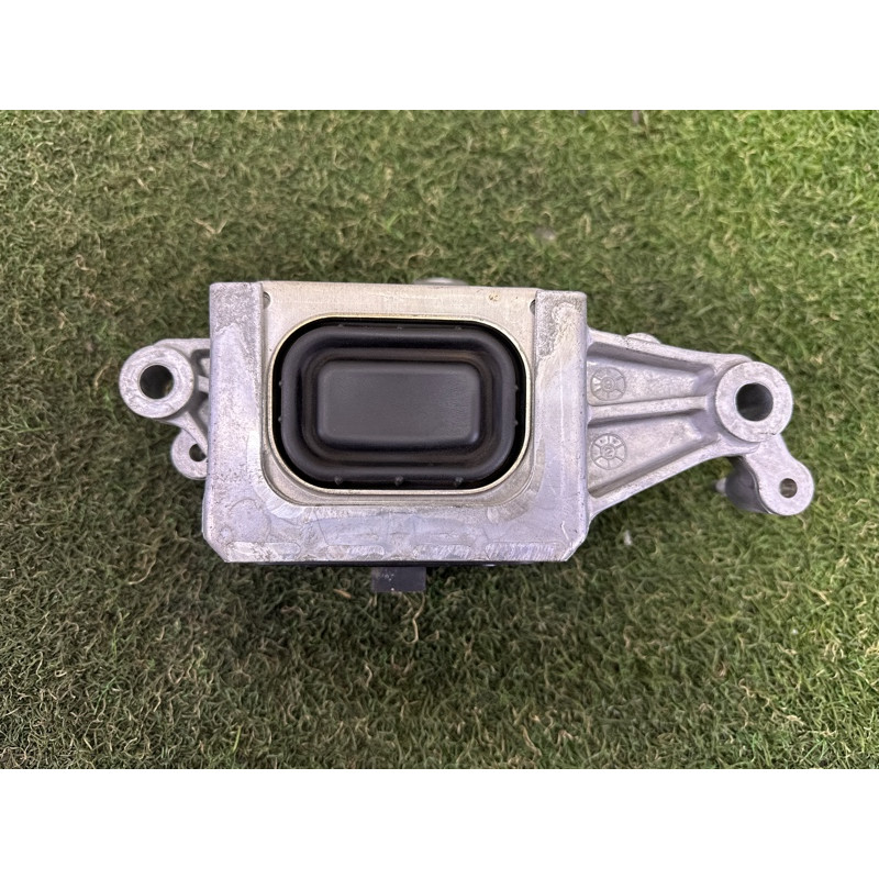 Подушка двигуна (двигатель и элементы) Hyundai Sonata DN8 2020 2.5 21830L1350