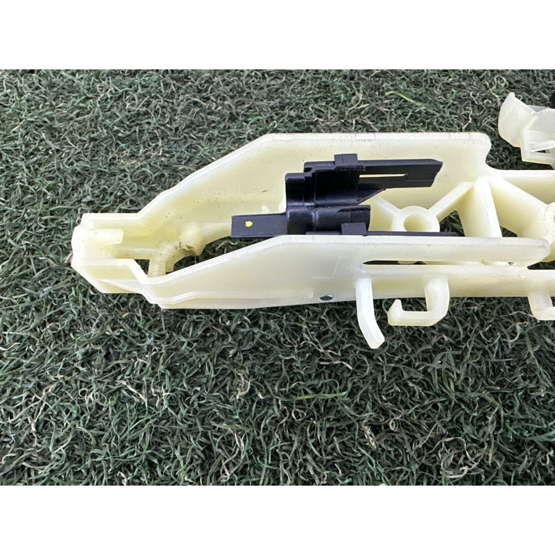 Кронштейн ручки дверей (кузов и элементы) Hyundai Sonata DN8 2020 2.5 82665L1200