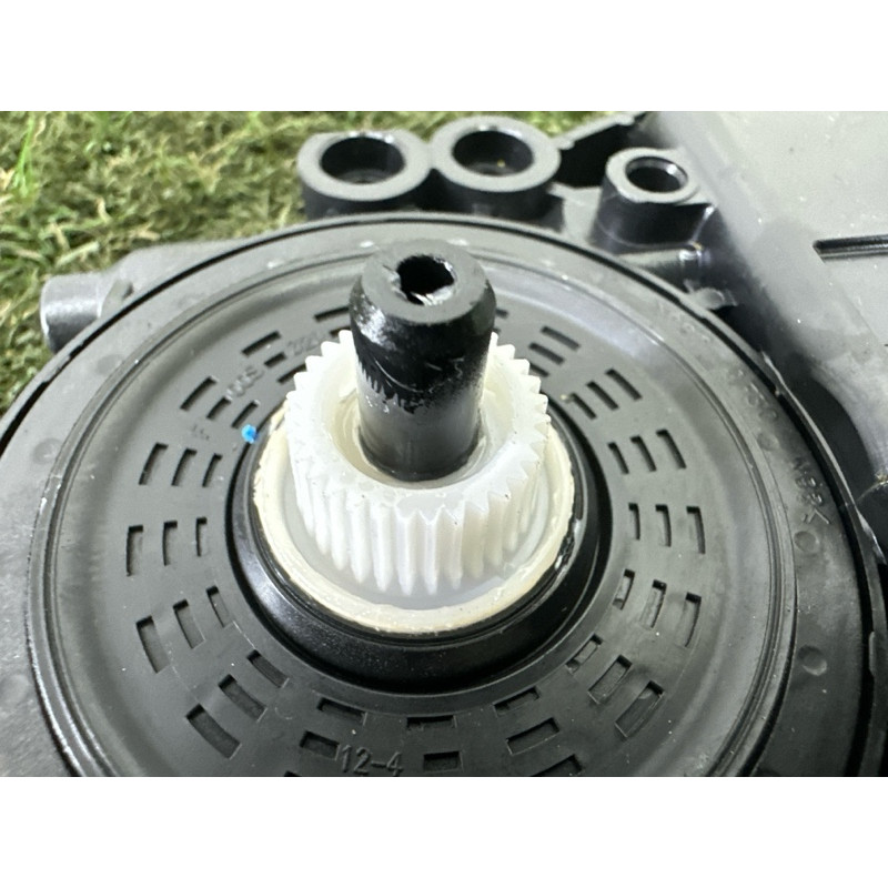 Мотор склопідйомника (электрика) Hyundai Sonata DN8 2020 2.5 82460L1010