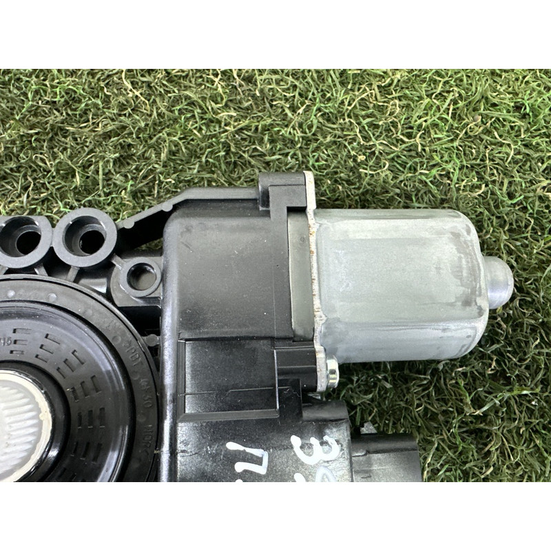 Мотор склопідйомника (электрика) Hyundai Sonata DN8 2020 2.5 82460L1010
