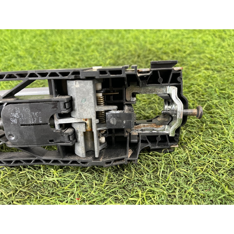 Ручка двери внешняя (кузов и элементы) Volkswagen Amarok 2H 2.0 2H0837205DGRU