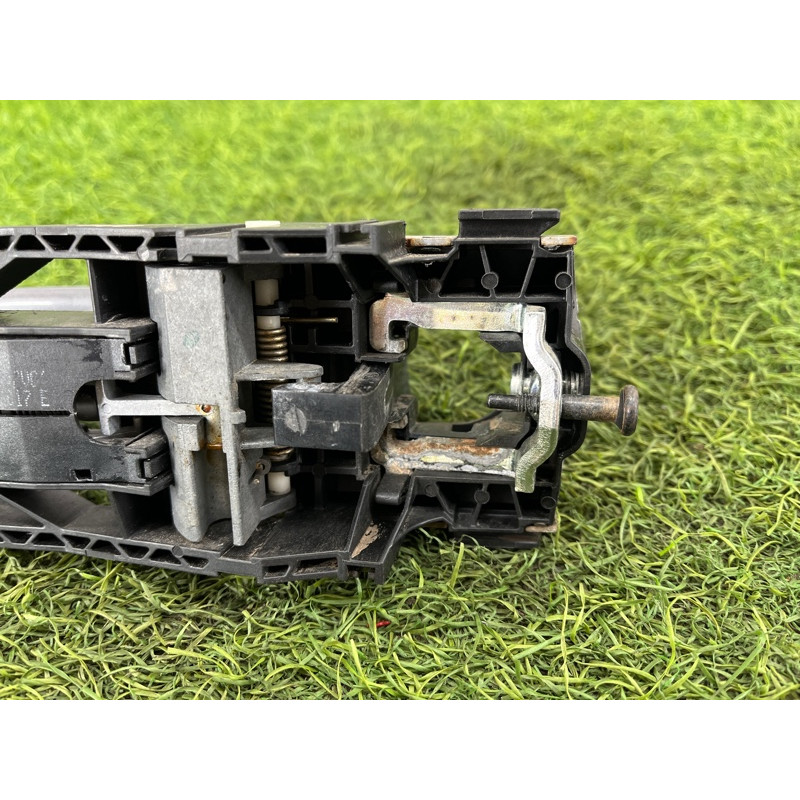 Ручка двери внешняя (кузов и элементы) Volkswagen Amarok 2H 2.0 2H0837205DGRU