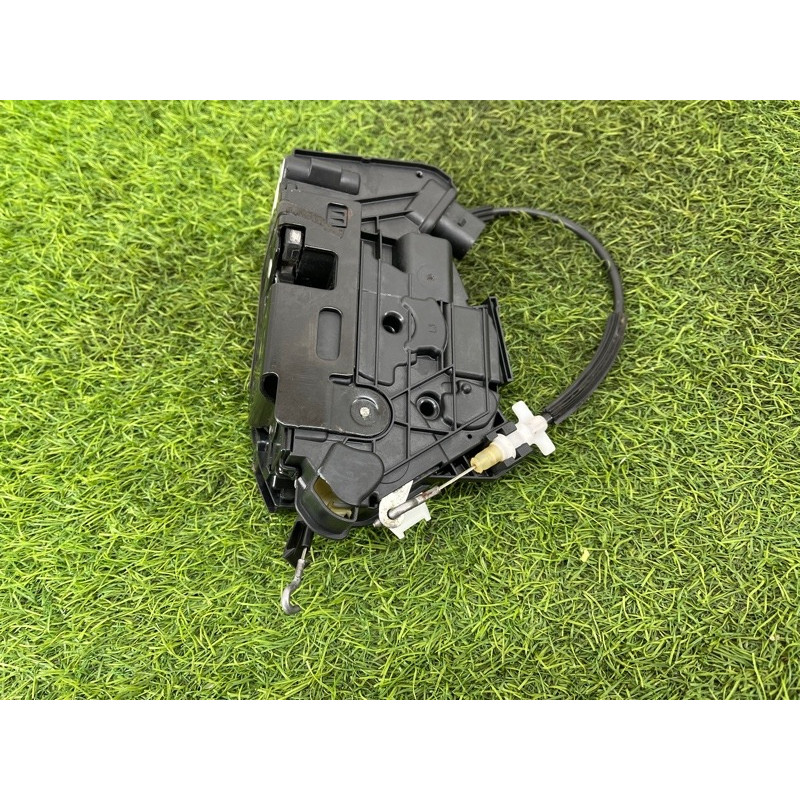 Замок дверей (кузов і елементи) Volkswagen Amarok 2H 2.0 5N2837015M