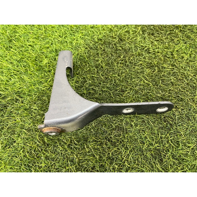 Петля багажника (кузов і елементи) Volkswagen Amarok 2H 2.0 2H5829641D