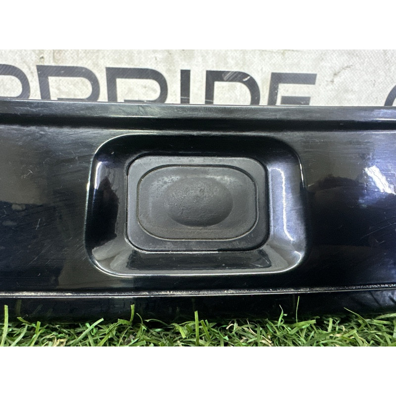Накладка крышки багажника (кузов и элементы) LAND ROVER Discovery Sport L550 2016 2.0 LR077721