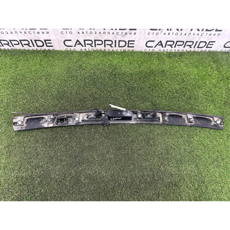 Накладка крышки багажника (кузов и элементы) LAND ROVER Discovery Sport L550 2016 2.0 LR077721