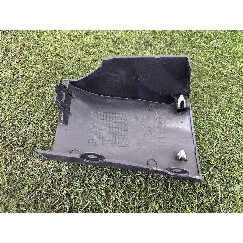 Накладка крила (кузов и элементы) LAND ROVER Range Rover Evoque L538 2015 2.0 LR035400