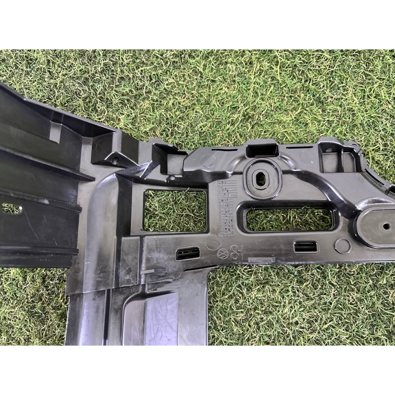 Крепление бампера (кузов и элементы) Volkswagen Touareg NF 2013 3.6 CGRA 7P6807375B