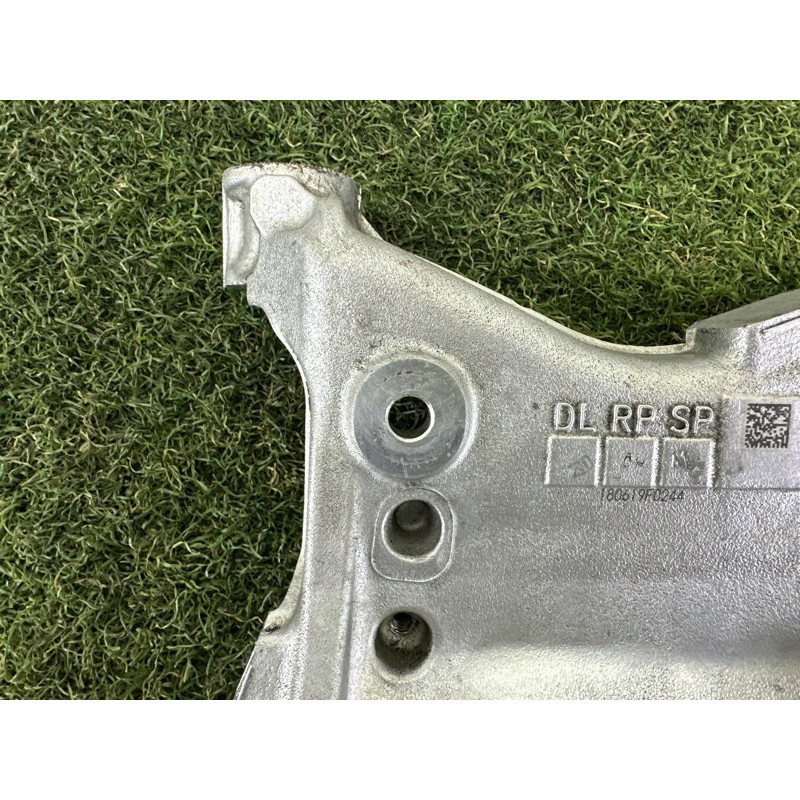 Кронштейн підрамника (підвіска) AUDI Q5 FY 2020 2.0 DJYA 80A399296R