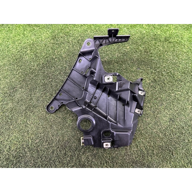 Крепление крыла (кузов и элементы) BMW X5 F15 2015 3.0 51647294543