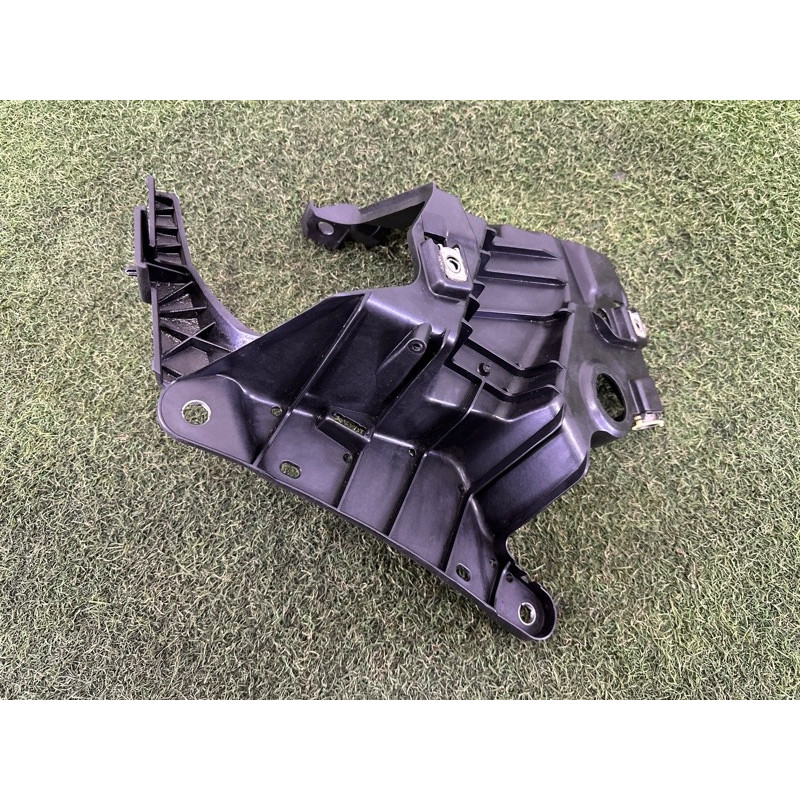 Крепление крыла (кузов и элементы) BMW X5 F15 2015 3.0 51647294543