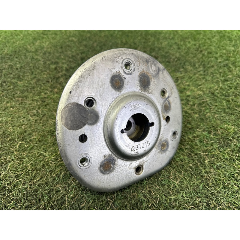 Опора стійки (подвеска) LAND ROVER Discovery Sport L550 2016 2.0 LR024477