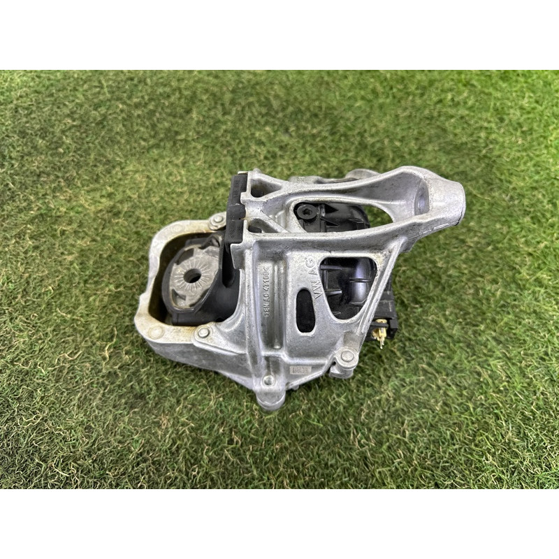 Подушка двигуна (двигун та елементи) AUDI Q5 FY 2018 2.0 DAYB 4M0199372GH