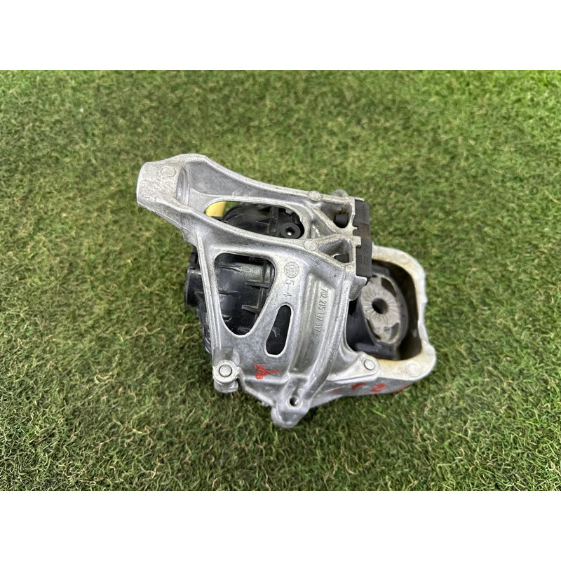Подушка двигуна (двигун та елементи) AUDI Q5 FY 2020 2.0 DJYA 4M0199372B